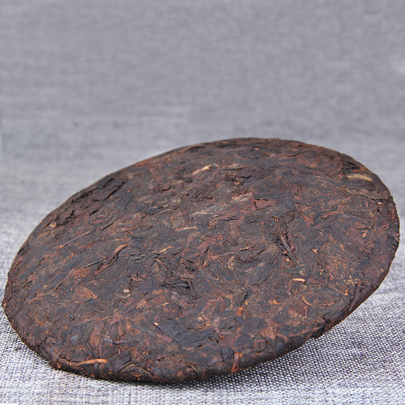 China Yunnan Puerh Tea Ripe Tea Cake Tea Menghai Brown Mountain Banpan Old Tree Tea Reserve Black Tea 357g