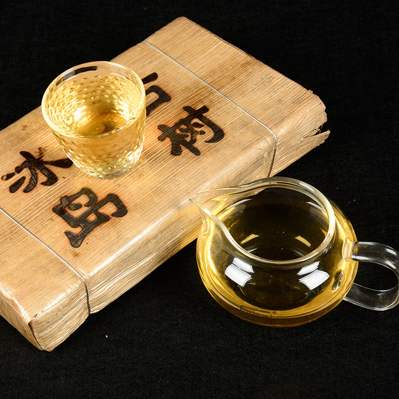 Yunnan Pu'er Tea 1000g Mengku Icelandic Ancient Tree Tea Lincang Aged Brick Tea Early Spring Tea Raw Tea Brick