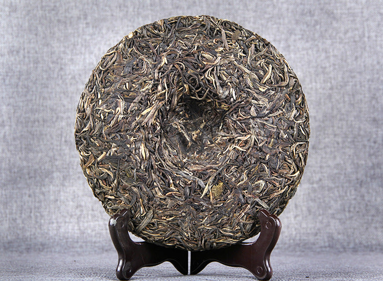 Yunnan Pu'er Tea Raw Tea Cake Green Tea Mengku Pu'er Icelandic Ancient Tree Pure Material Yunnan Qizi Cake Tea 357g