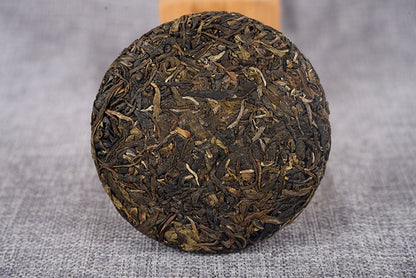 Premium Yunnan Pu'er Tea from Ancient Trees Tea Puerh Raw Tea 100g Raw Cake He Kai Spring Tea Raw Puerh Tea