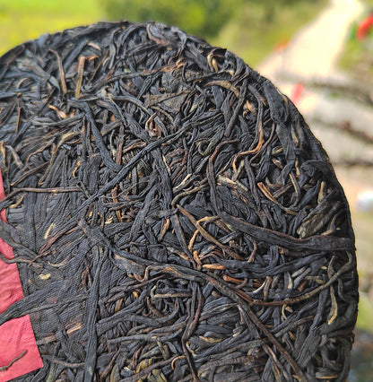 Pu'er Tea 200g Cake Tea Yunnan Pu'er Raw Tea Cake Menghai Purple Bud Tea Green Tea