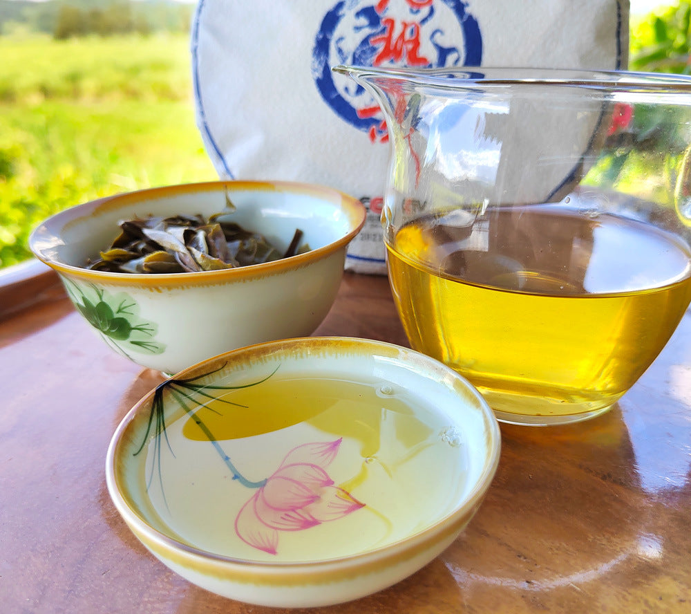 Old Banzhang Pu'er Raw Tea Brown Mountain, Ancient Tree Head Spring Pu'er Tea Cake, 357g Yunnan Qizi Cake Green Tea