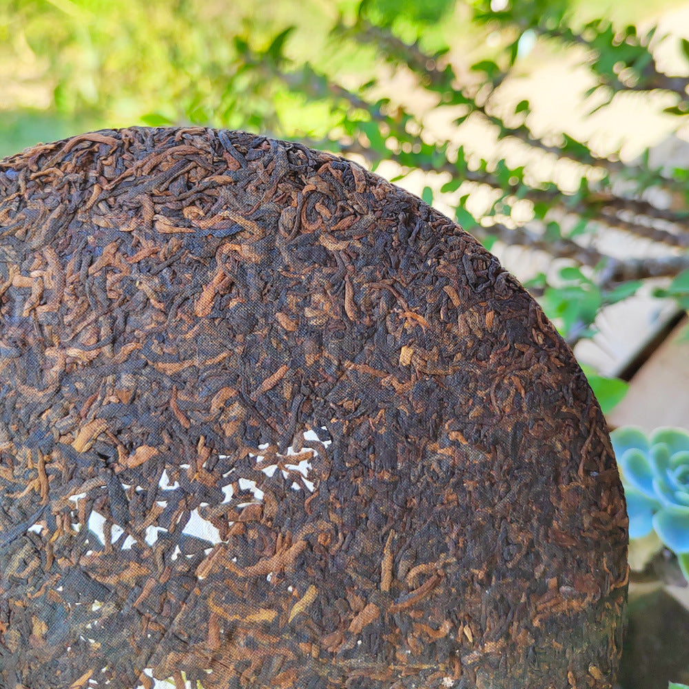 Puerh Tea Ripe Tea Cake Aged Palace Puerh Tea 357g Menghai Puerh Tea Yunnan Black Tea