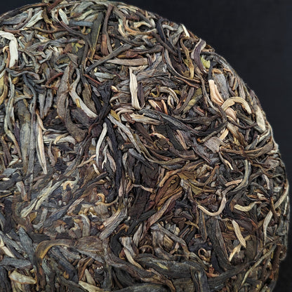 Lao Banzhang Puerh Raw Tea Cake 357g First Spring Banzhang Wuzhai Ba Kalong Ancient Tree Pu'er Tea Green Tea