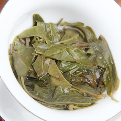 China Yunnan Pu'er Tea Raw Tea Cake Menghai Bada Mountain Pure Material Qiao Mu Green Tea Cake 357g