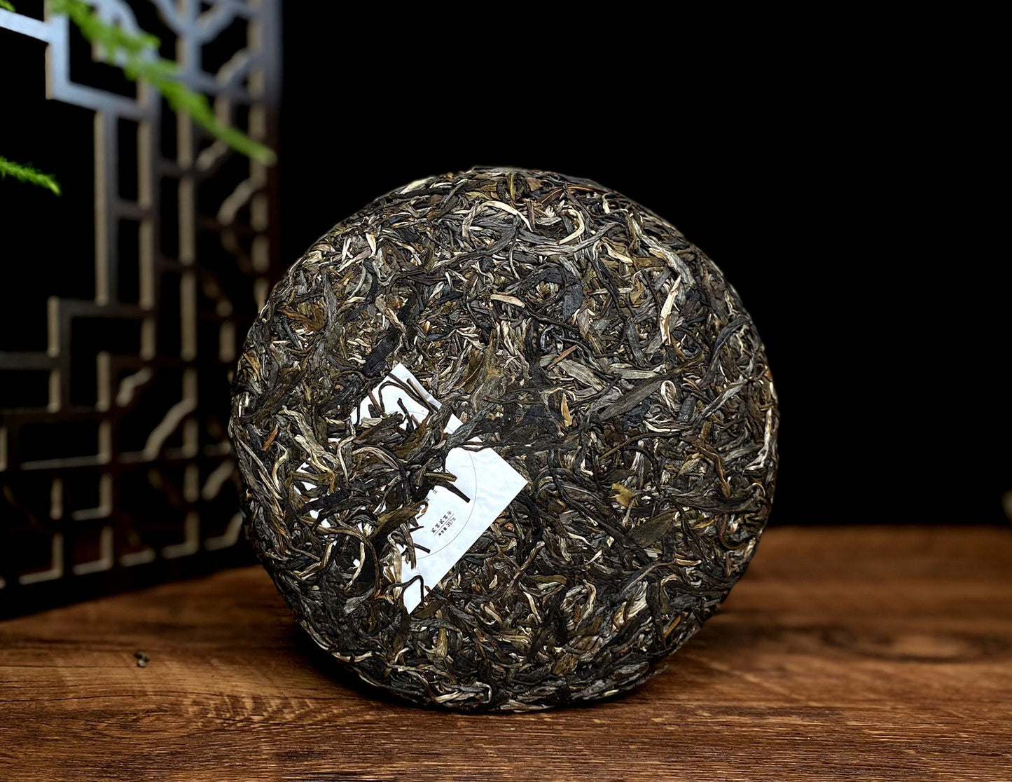 China Yunnan Menghai Pu'er Tea Lao Man'er Pu'er Raw Tea Yunnan Qizi Cake Raw Cake 357g