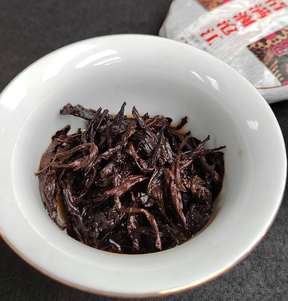 Yunnan Pu'er Tea 100g Yi Wusheng Tea Cake Ban Zhang Ripe Tea Cake Zhonghong Tea