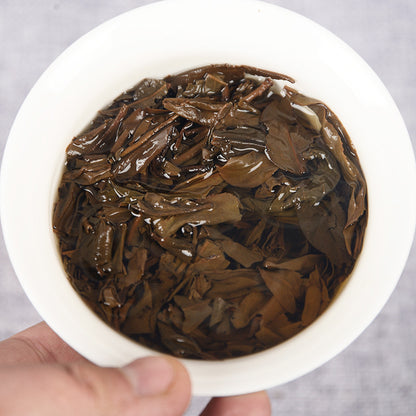 China Yunnan Puerh Tea Green Tea Menghai Impressions Raw Tea Cake Medium Term Raw Tea Tea Cake 357g