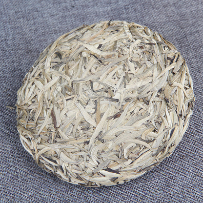 Yunnan Silver Buds Single Bud Moonlight White Cake Tea Bai Hao Bai Tea Ancient Tree Tea Pu'er Tea Green Tea Raw Tea 200g