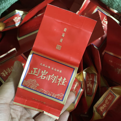 Chinese Tea Premium Combination Tea Bags with Green and Black Tea Assortment 30 Packs of 5g/Bag 正山小种，金骏眉，铁观音， 肉桂， 茉莉花茶，野茶小种 浓香型新茶小包装 袋装5g/Bag