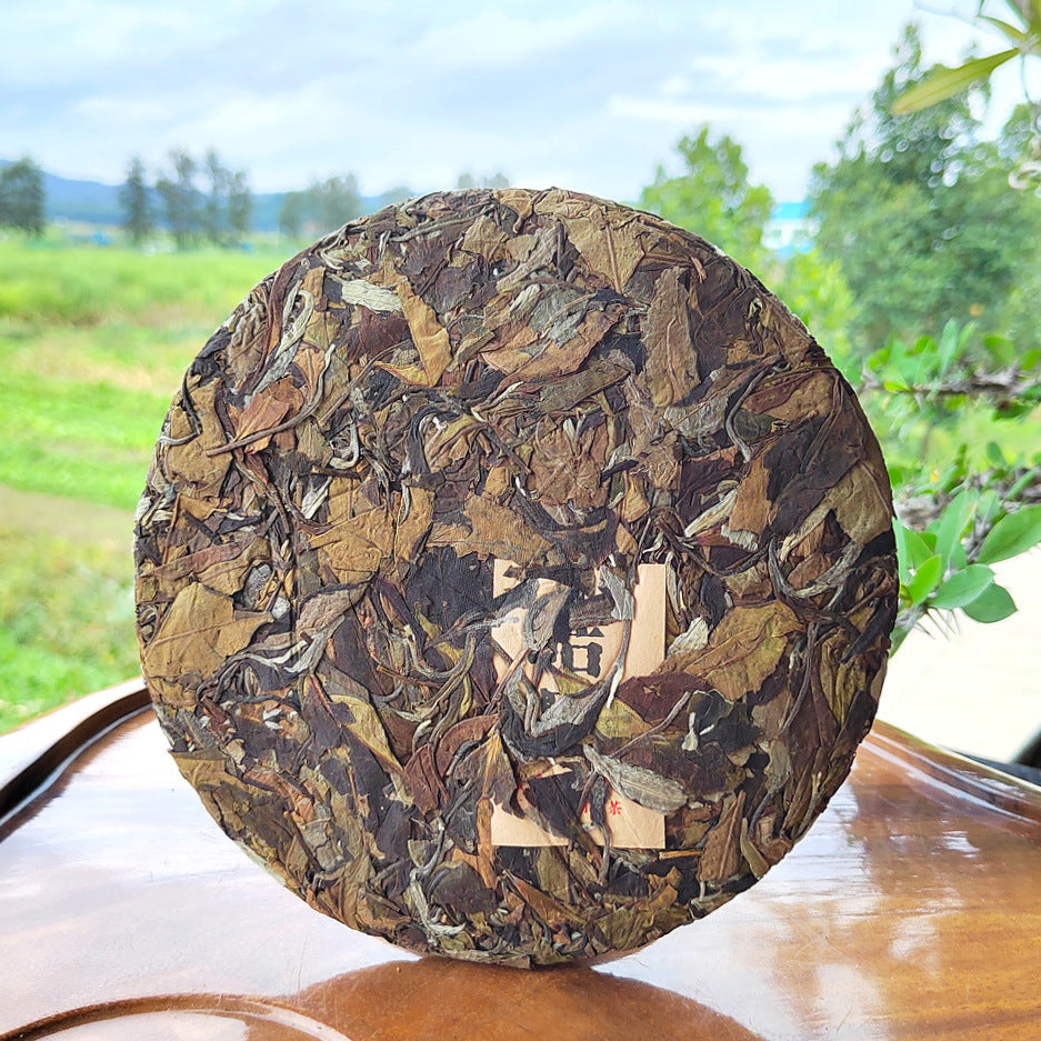 White Tea Pu'er Tea Moonlight White Yunnan Old Tree Raw Sun White Tea Cake 300g Yunnan Tea