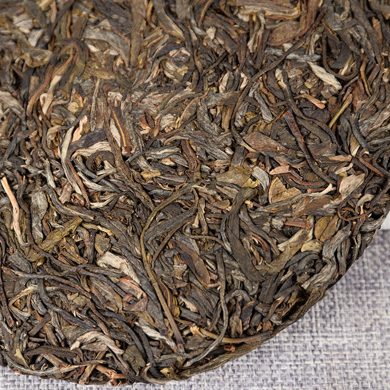 Yunnan Yunnan Tea Yiwu Fenghuang Wo 357g Qizi Cake Spring Tea Green Tea