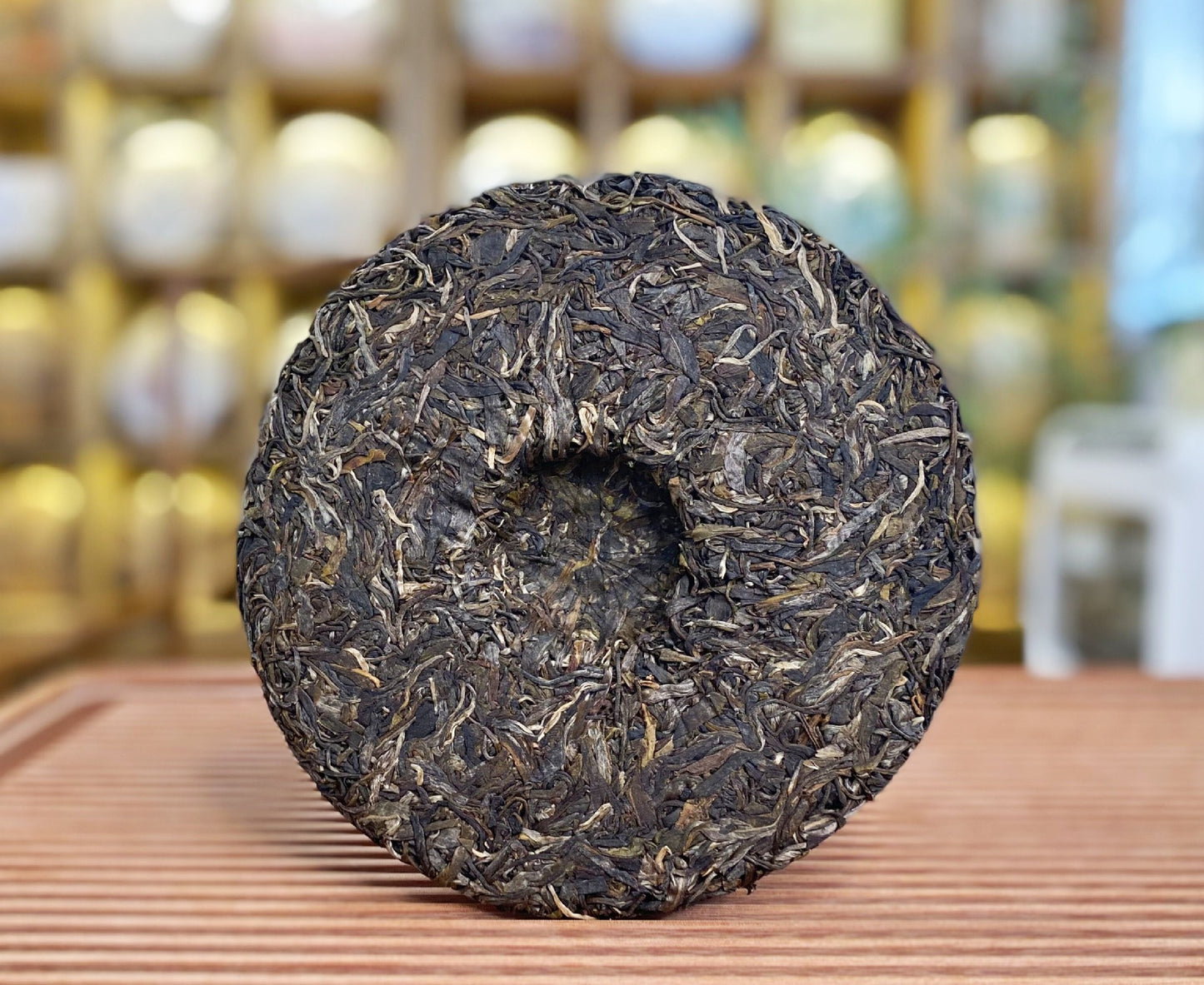 Yunnan Pu'er Tea Green Tea Brown Early Spring Pu'er Tea Brown Mountain Tea Cake 357g