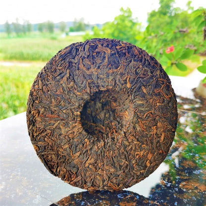 Pu'er Ripe Tea Cake 200g Golden Bud Ripe Tea 8 Stars Yunnan Palace Tribute Cake Ancient Tree Pu'er