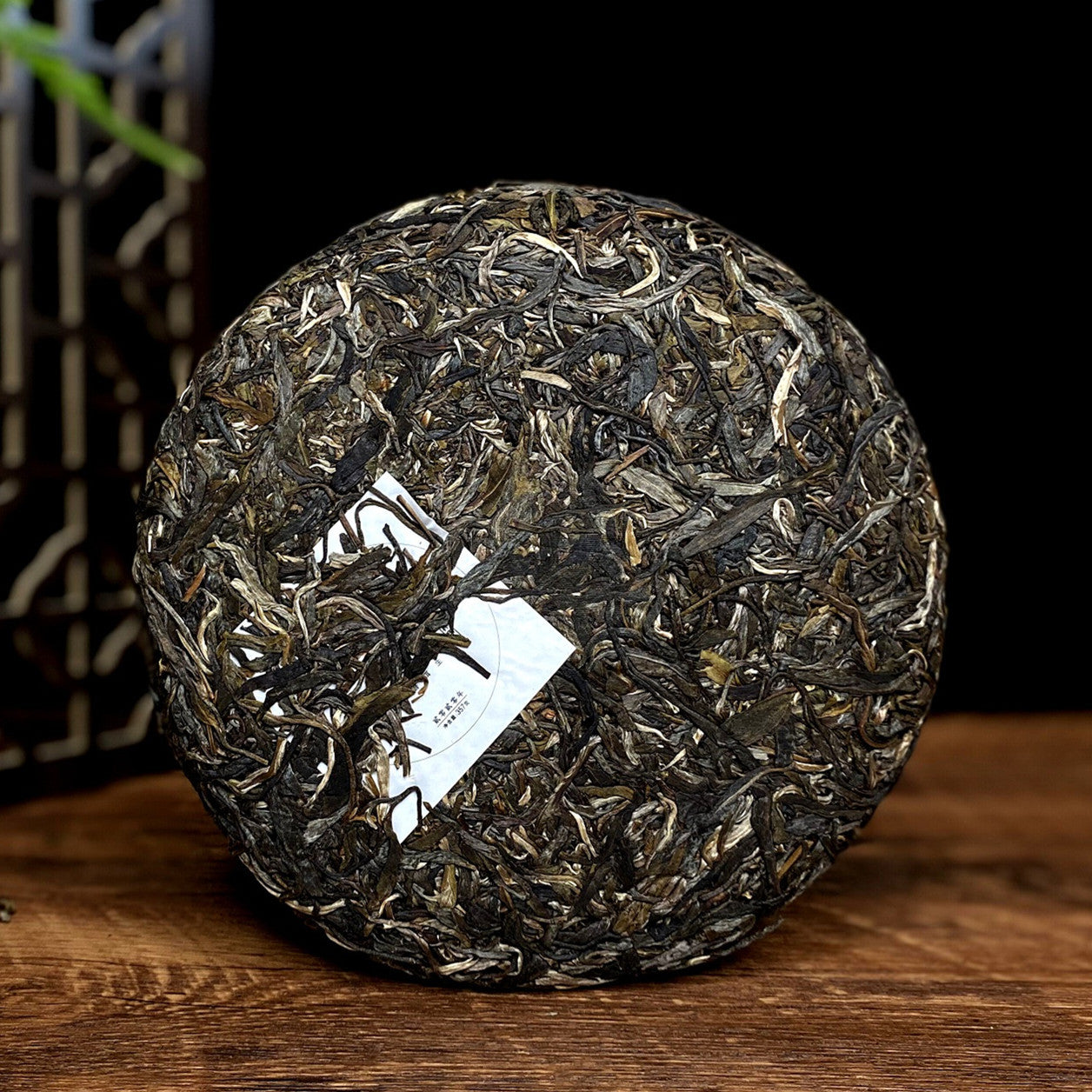 China Yunnan Menghai Pu'er Tea Lao Man'er Pu'er Raw Tea Yunnan Qizi Cake Raw Cake 357g