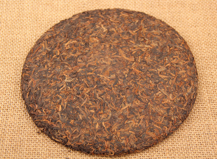 Spring Tea Date Fragrance Palace Golden Bud Puerh Tea 357g Pu'er Seven Son Cake Tea Ripe Tea Black tea