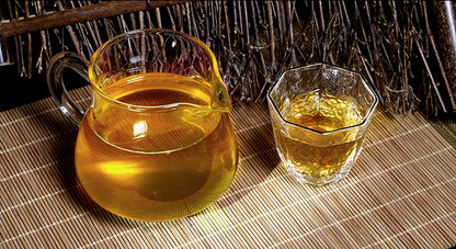Menghai Flavour Puerh Tea Bulang Mountain Old Tree Yunnan Local Specialties 357g Raw Tea Cake Green Tea